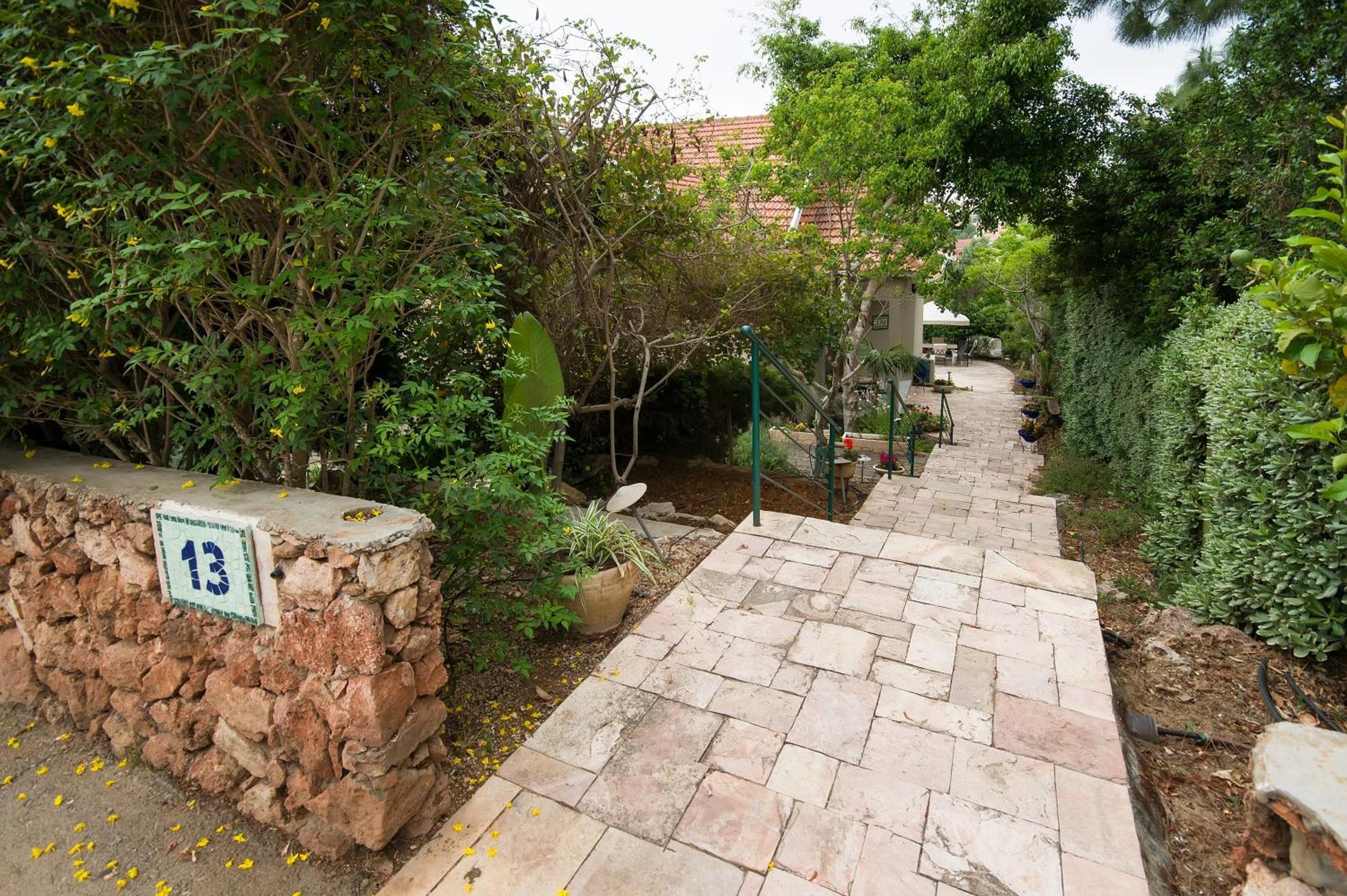 Homey Suite In Zichron Yaakov Zichron Ja’akow Kültér fotó